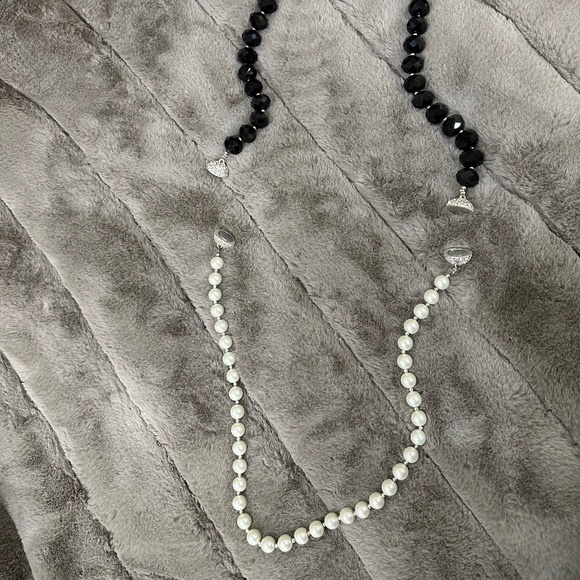 White House Black Market Glass Pearl Jet Fireball Magnetic Necklace Convertible - Picture 6 of 7